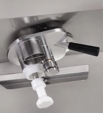 Dettaglio del rubinetto di estrazione del CHEF 30 LCD