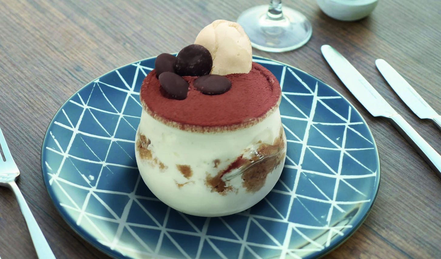 Dessert al cucchiaio con gelato soft