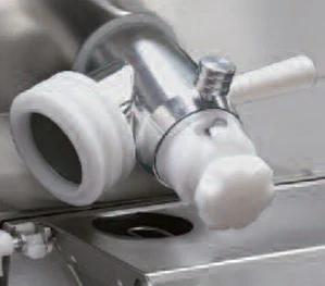 Rubinetto TWIN ruotato per l'estrazione del prodotto